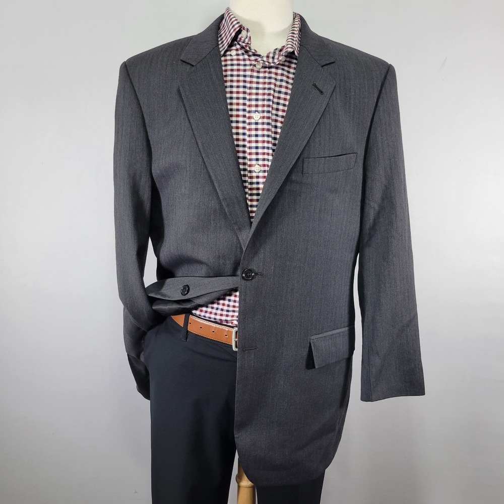 JOS A BANK Men's Sport Coat Blazer Two Button Gray Herringbone Wool Size 44L